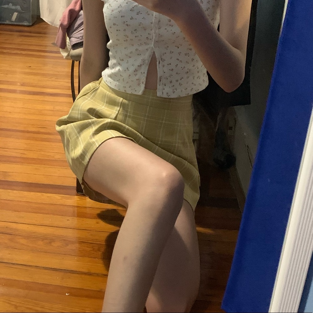 yellow plaid skirt